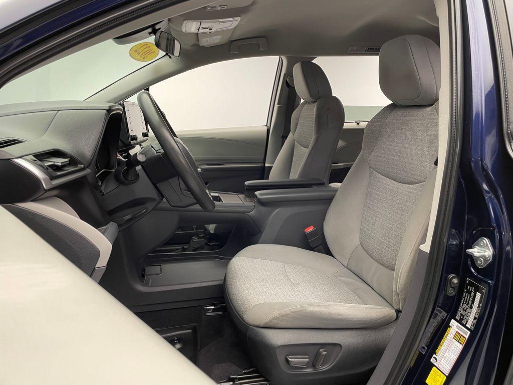 used 2022 Toyota Sienna car, priced at $31,900