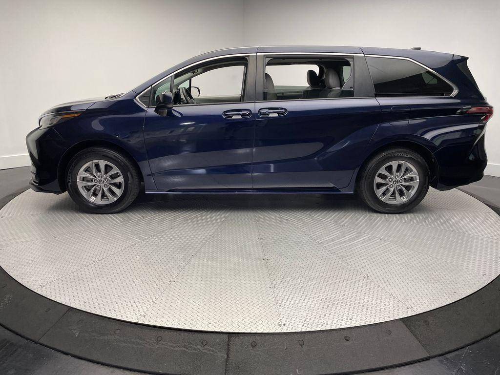 used 2022 Toyota Sienna car, priced at $31,900
