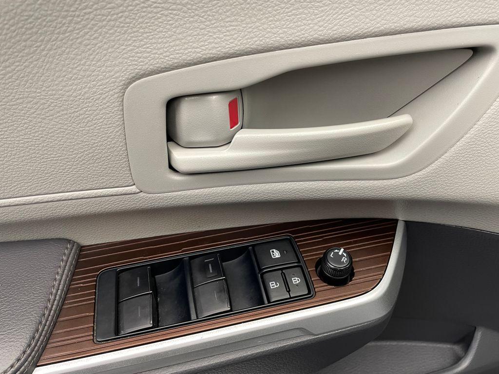 used 2022 Toyota Sienna car, priced at $31,900