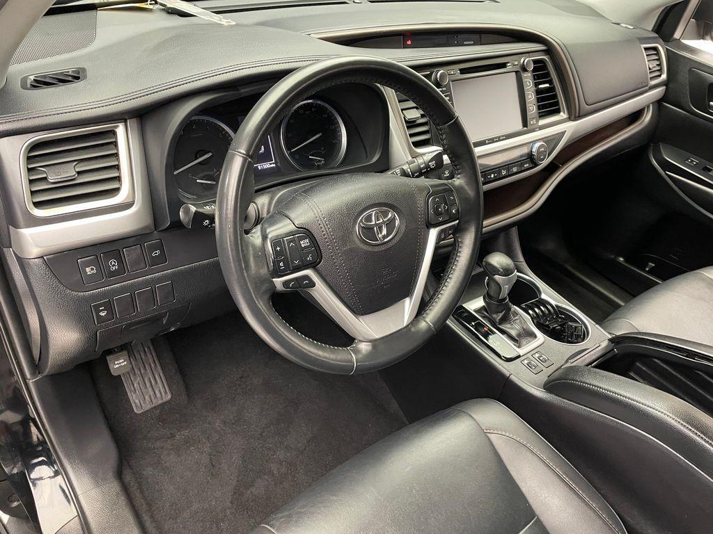 used 2019 Toyota Highlander car, priced at $25,900