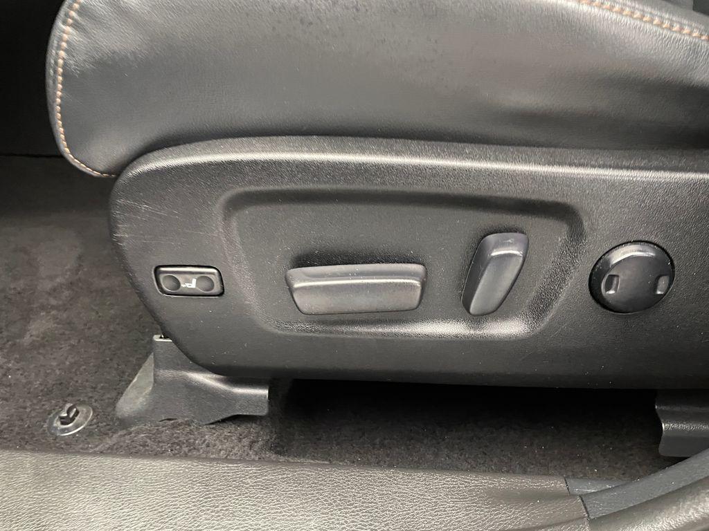 used 2019 Toyota Highlander car, priced at $25,900