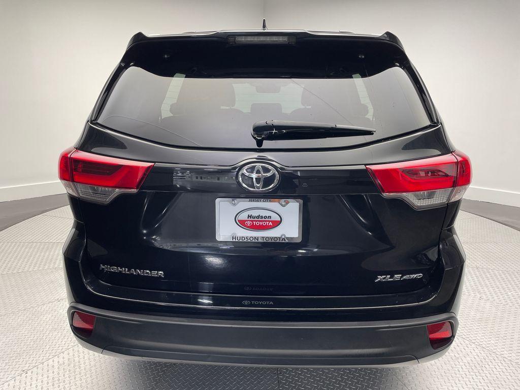 used 2019 Toyota Highlander car, priced at $25,900