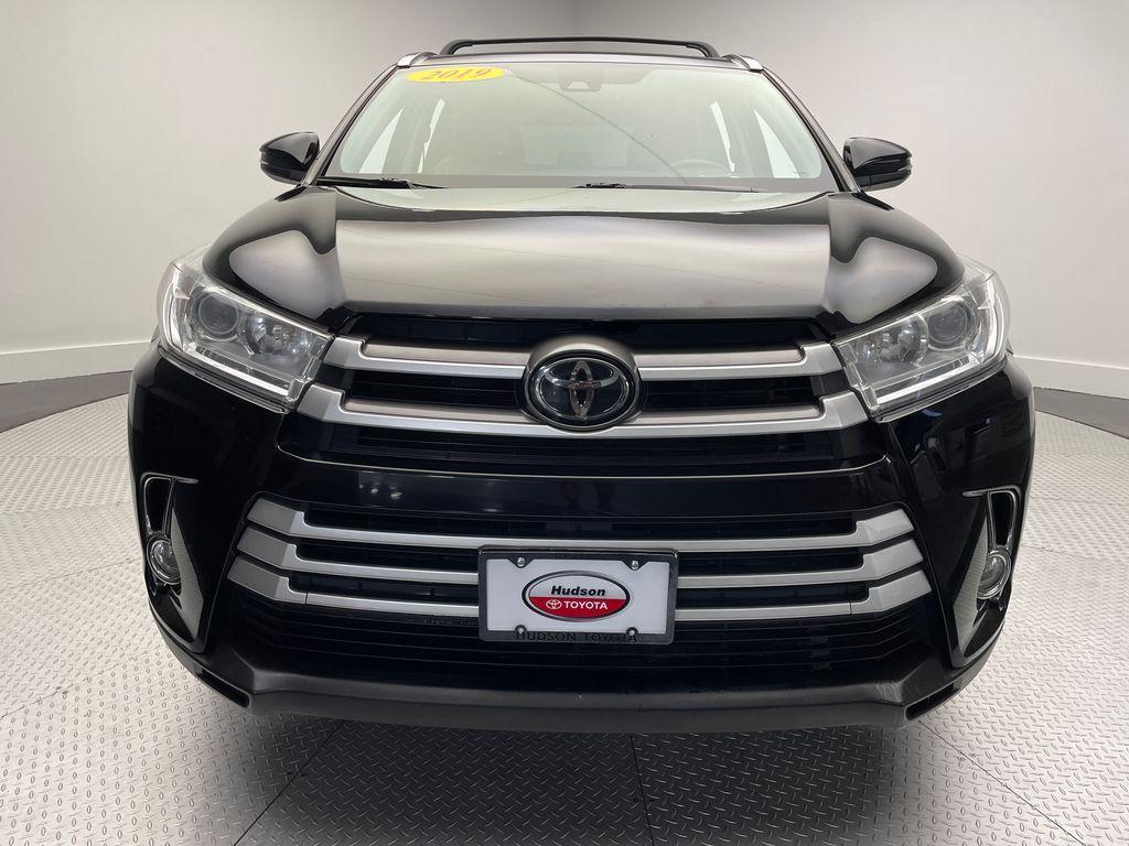 used 2019 Toyota Highlander car, priced at $25,900