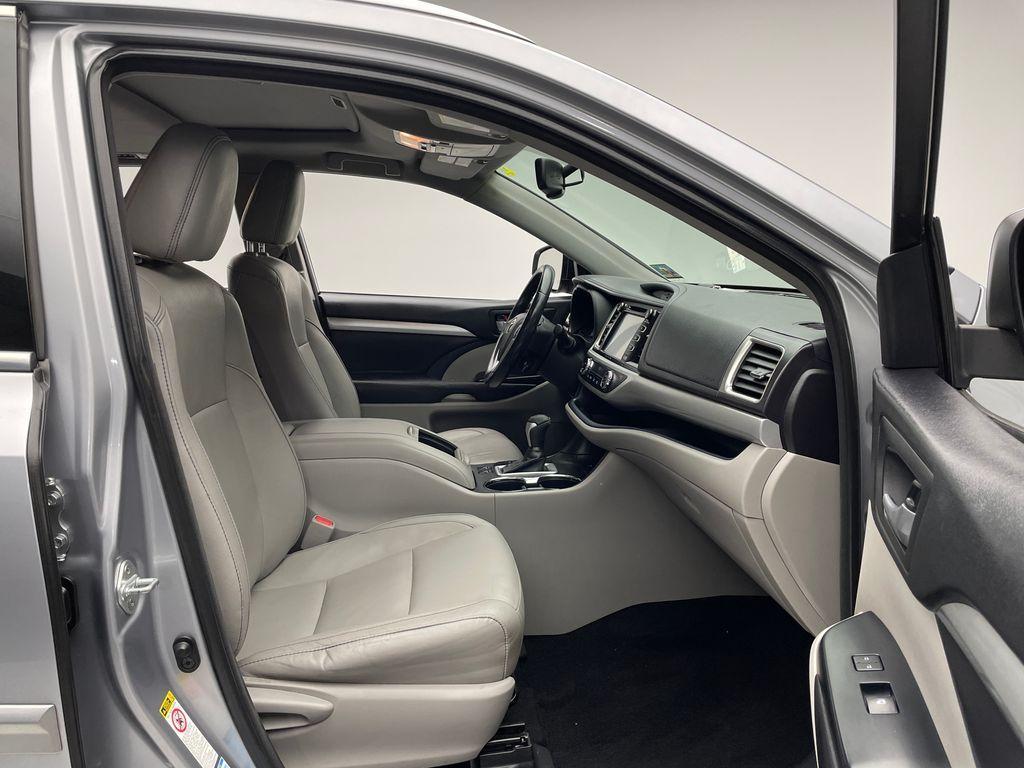used 2016 Toyota Highlander car, priced at $20,900