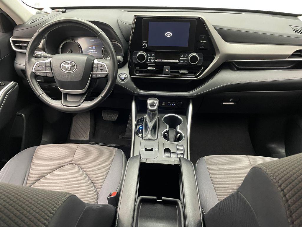 used 2023 Toyota Highlander car, priced at $33,900