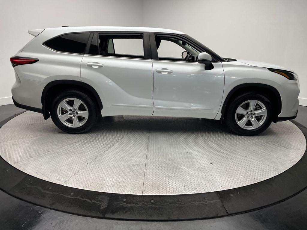 used 2023 Toyota Highlander car, priced at $33,900