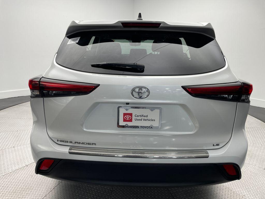used 2023 Toyota Highlander car, priced at $33,900