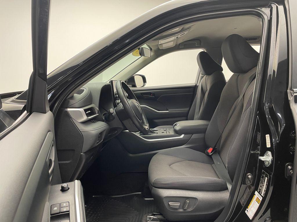 used 2024 Toyota Highlander car, priced at $38,900