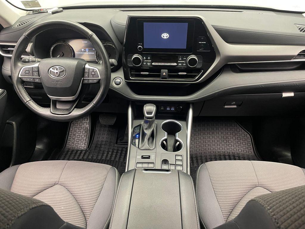used 2024 Toyota Highlander car, priced at $38,900