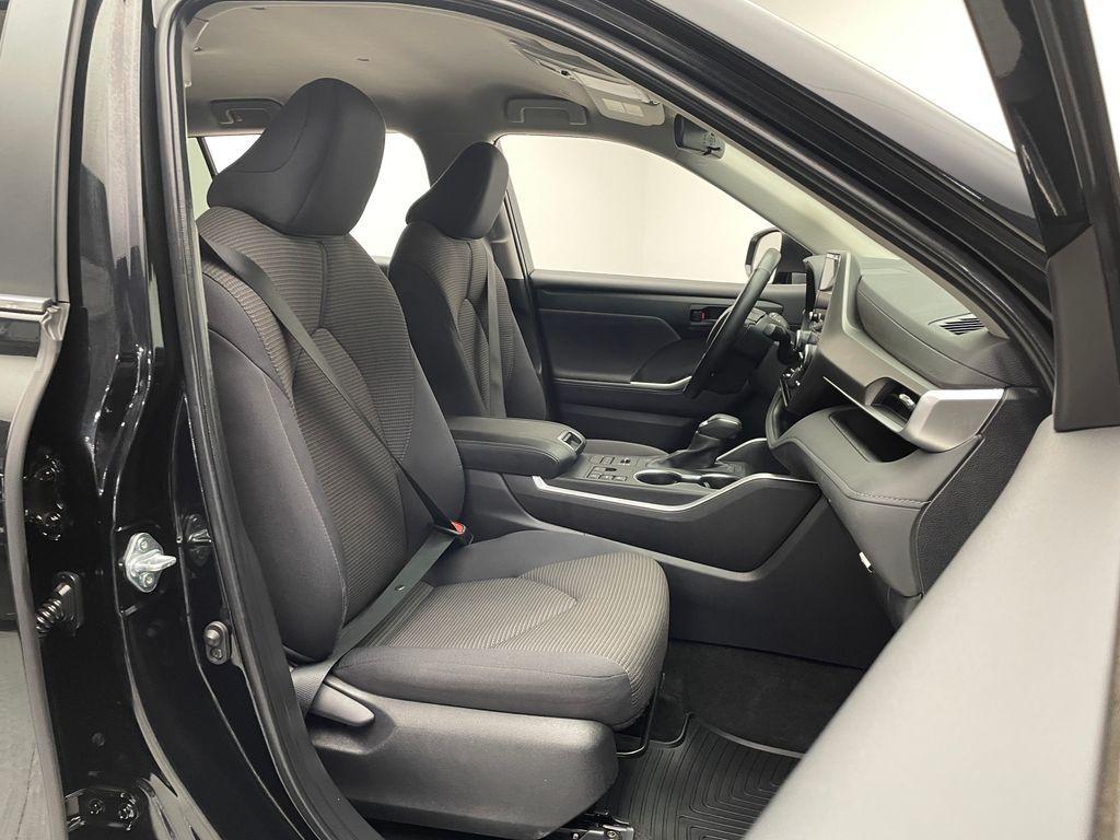 used 2024 Toyota Highlander car, priced at $38,900