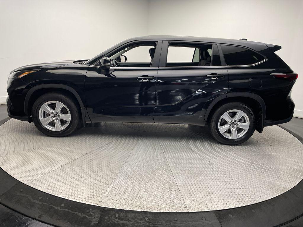 used 2024 Toyota Highlander car, priced at $38,900