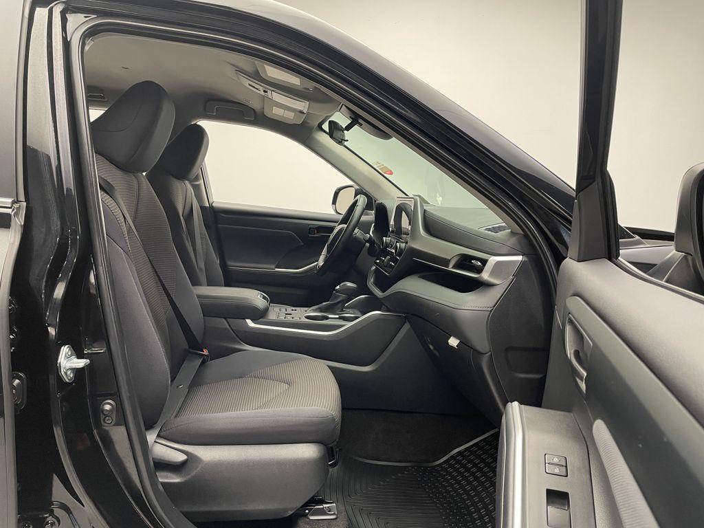 used 2024 Toyota Highlander car, priced at $38,900