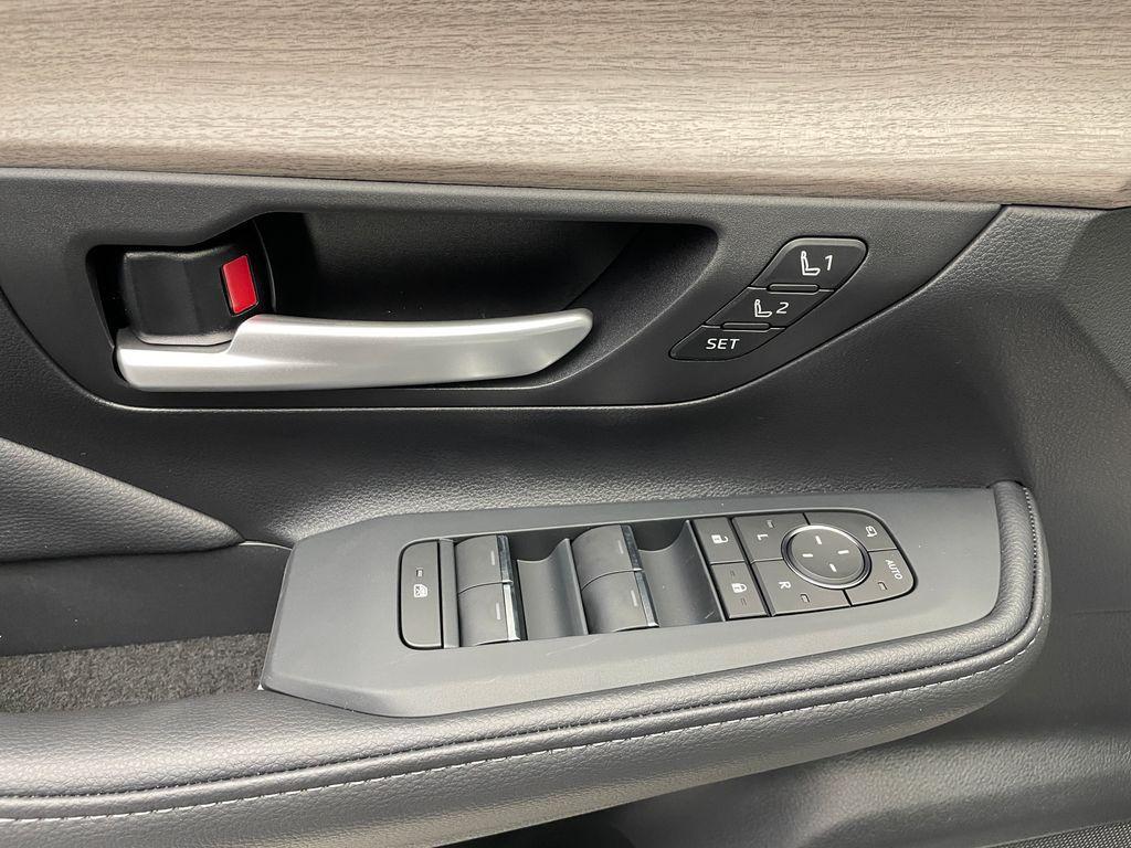 new 2025 Toyota Grand Highlander car, priced at $54,198