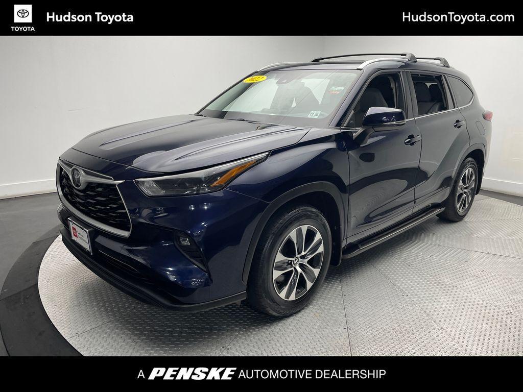used 2022 Toyota Highlander car, priced at $36,000