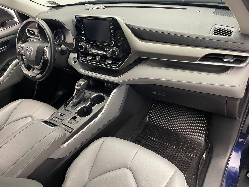 used 2022 Toyota Highlander car, priced at $36,000