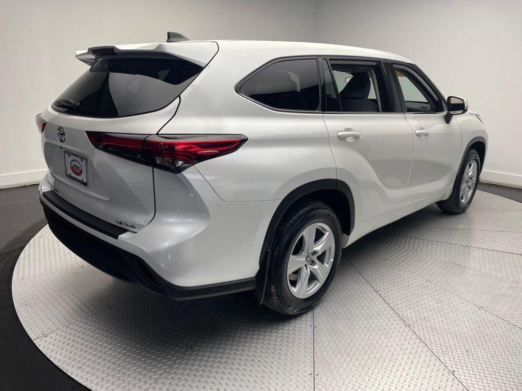 used 2022 Toyota Highlander car, priced at $33,500