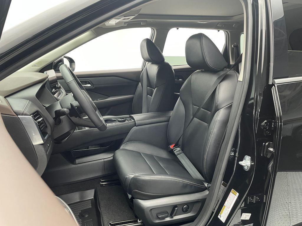 used 2023 Nissan Rogue car, priced at $28,900