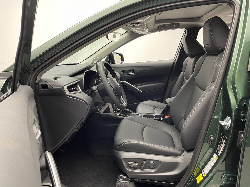 new 2025 Toyota Corolla Cross car, priced at $35,088