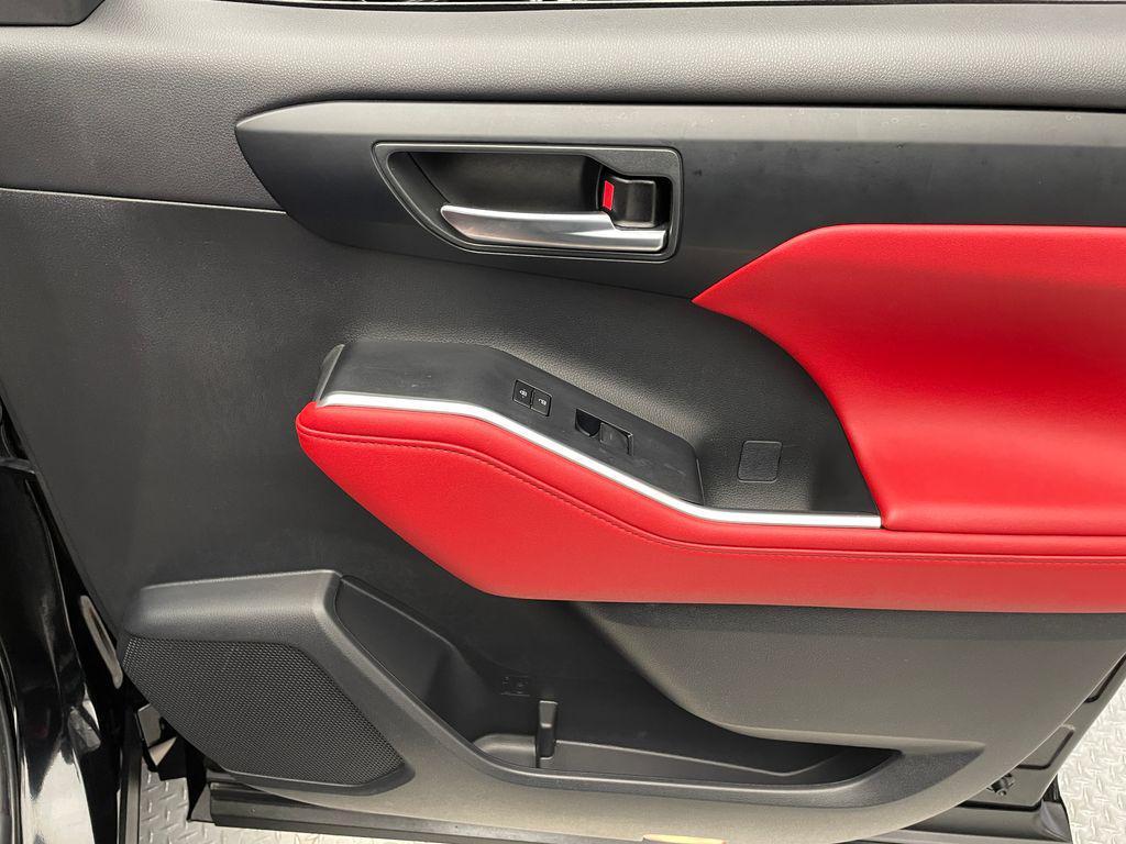 used 2024 Toyota Highlander car, priced at $46,900