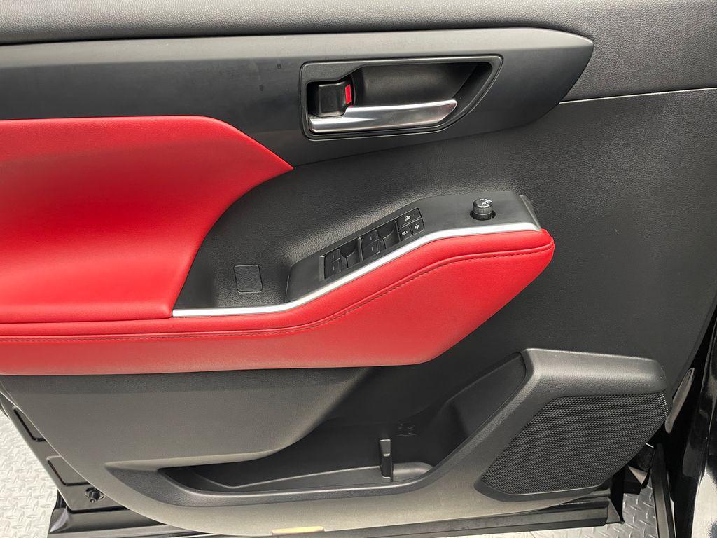 used 2024 Toyota Highlander car, priced at $46,900