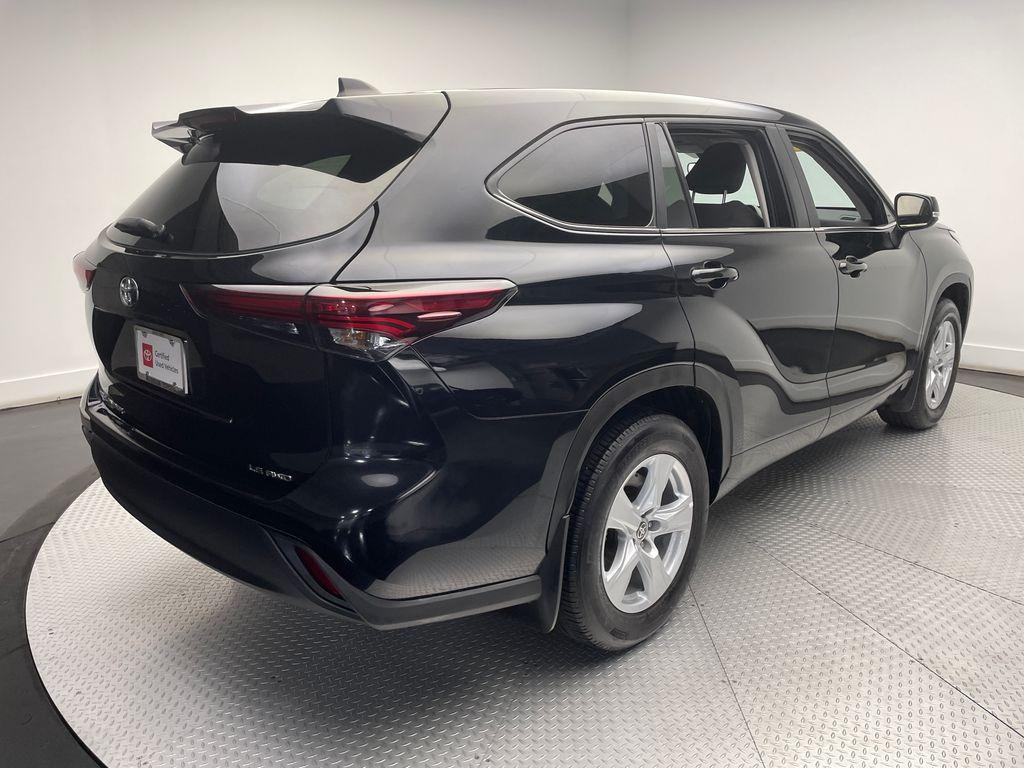 used 2024 Toyota Highlander car, priced at $39,900