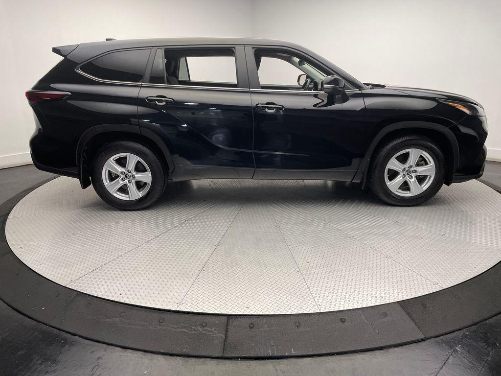 used 2024 Toyota Highlander car, priced at $39,900