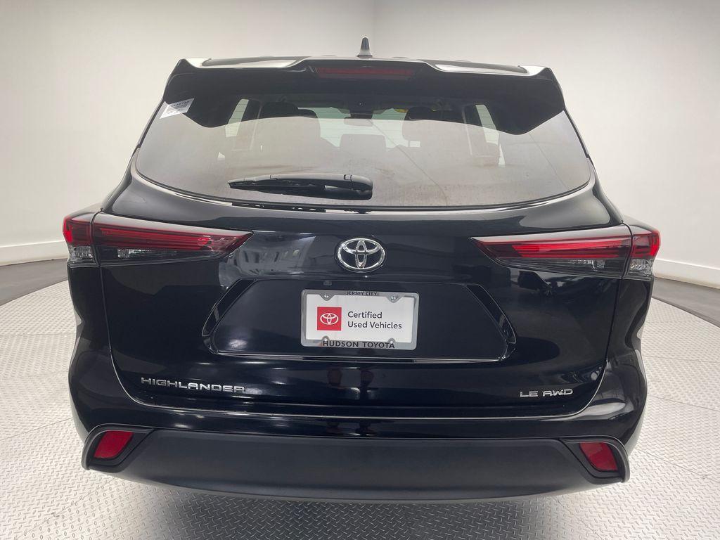used 2024 Toyota Highlander car, priced at $39,900