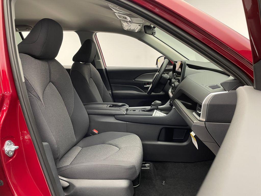 new 2025 Toyota Grand Highlander car, priced at $44,013
