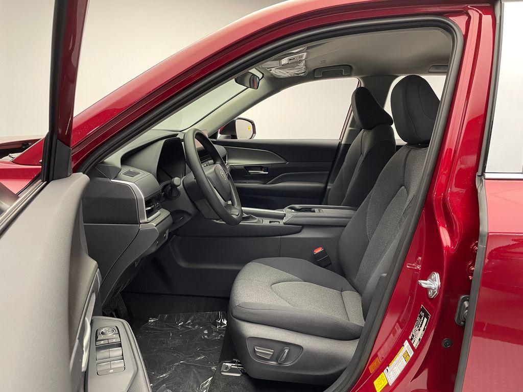 new 2025 Toyota Grand Highlander car, priced at $44,013