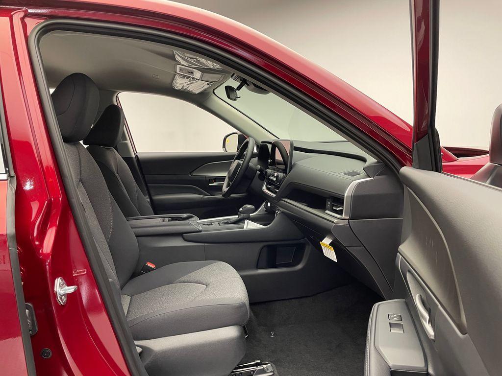 new 2025 Toyota Grand Highlander car, priced at $44,013