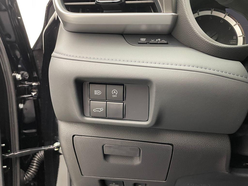 new 2025 Toyota Highlander car, priced at $43,248