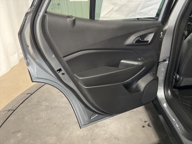new 2025 Chevrolet Trax car, priced at $25,735