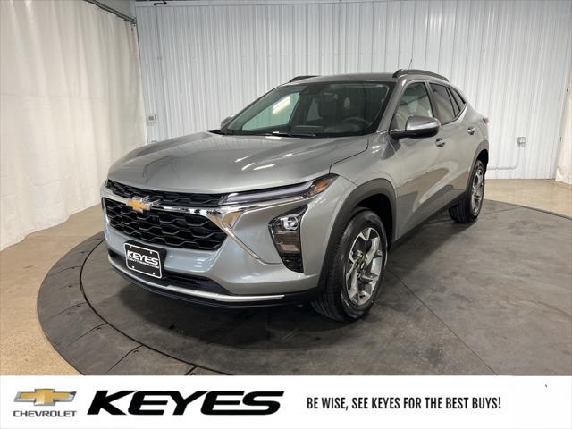 new 2025 Chevrolet Trax car, priced at $25,735