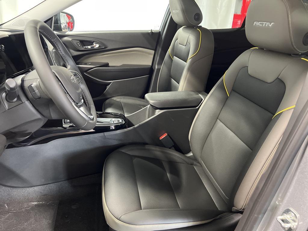 new 2025 Chevrolet Trax car, priced at $26,955