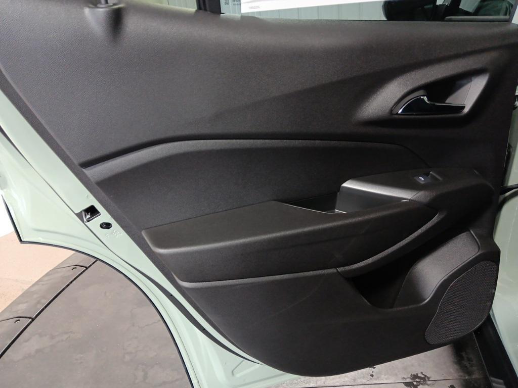 new 2025 Chevrolet Trax car, priced at $27,850