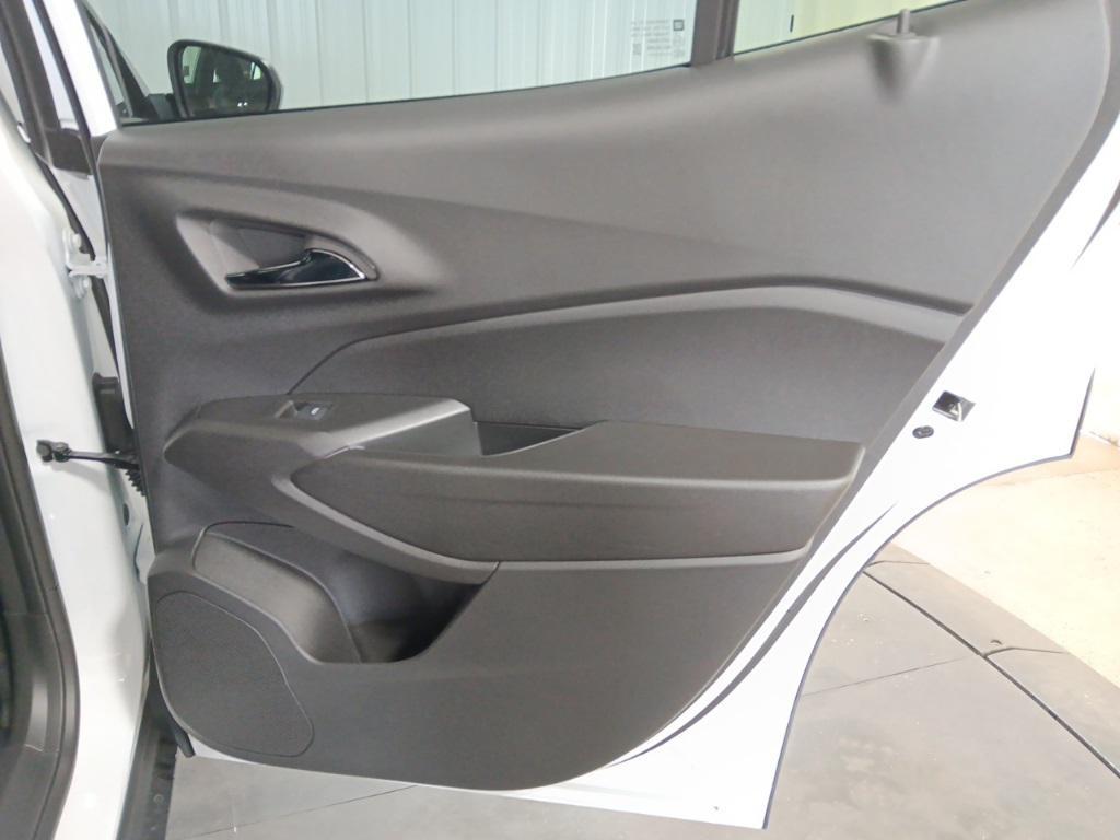 new 2025 Chevrolet Trax car, priced at $27,850