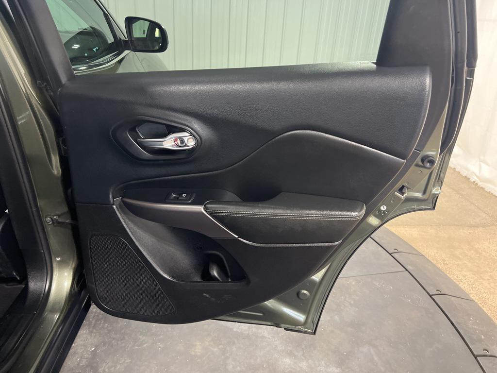 used 2019 Jeep Cherokee car, priced at $10,983