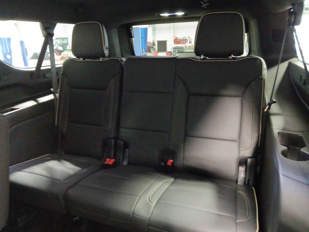 new 2025 Chevrolet Suburban car, priced at $82,290