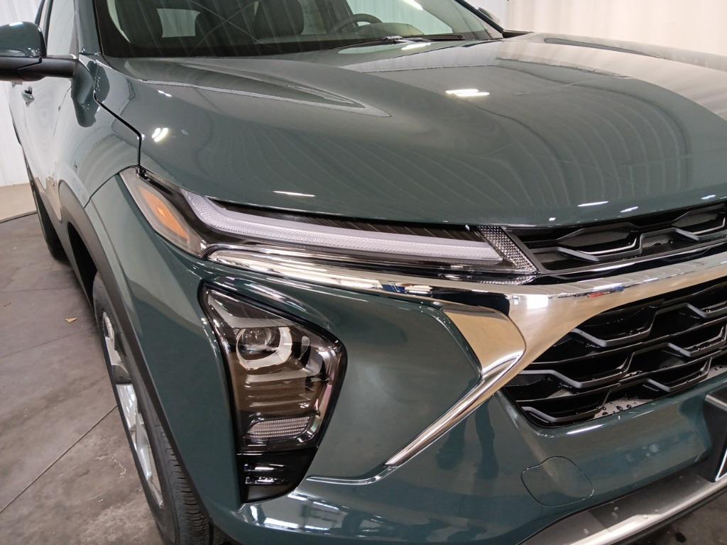new 2025 Chevrolet Trax car, priced at $25,750