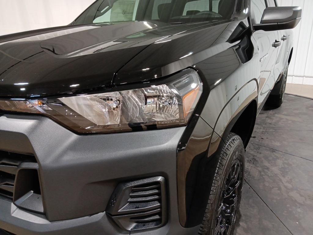 new 2025 Chevrolet Colorado car, priced at $40,190