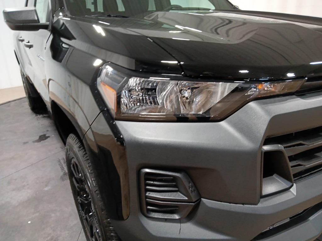 new 2025 Chevrolet Colorado car, priced at $40,190