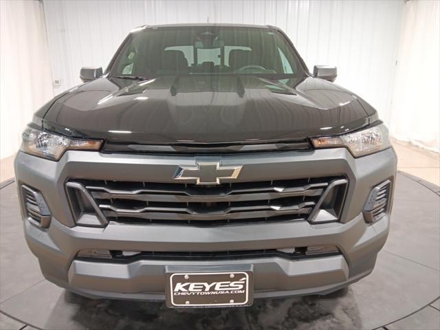 new 2025 Chevrolet Colorado car, priced at $40,190