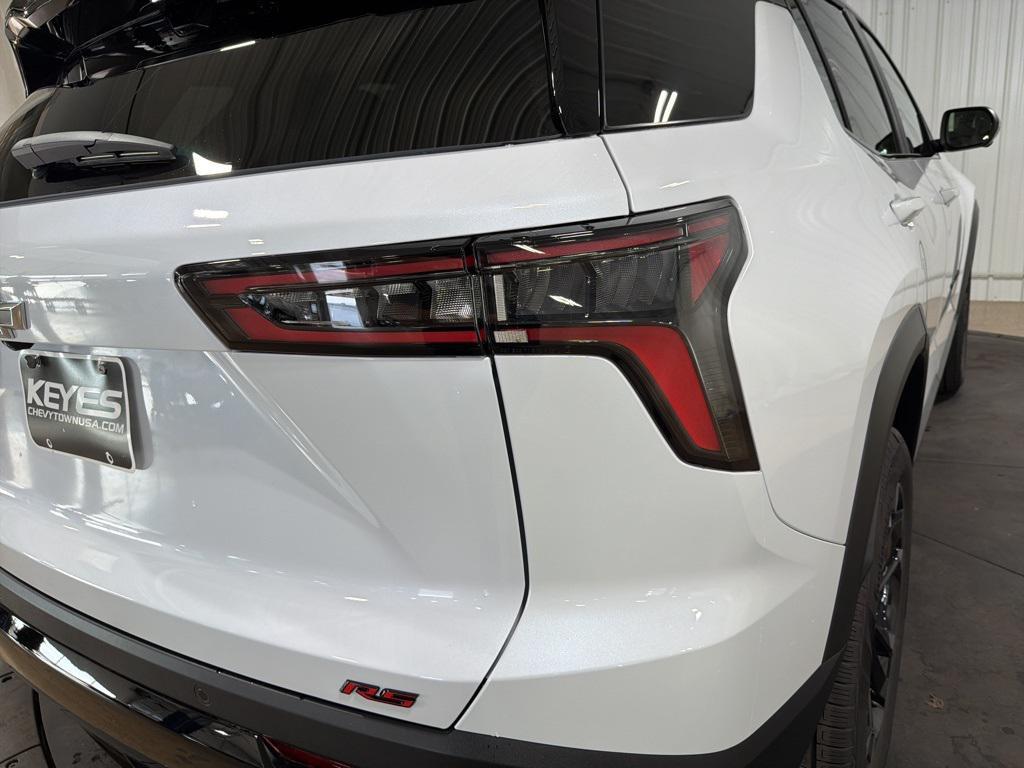 new 2026 Chevrolet Equinox car, priced at $42,105