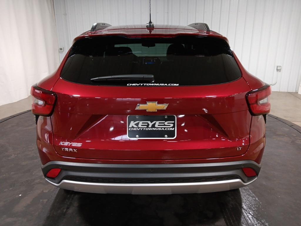 new 2025 Chevrolet Trax car, priced at $25,735