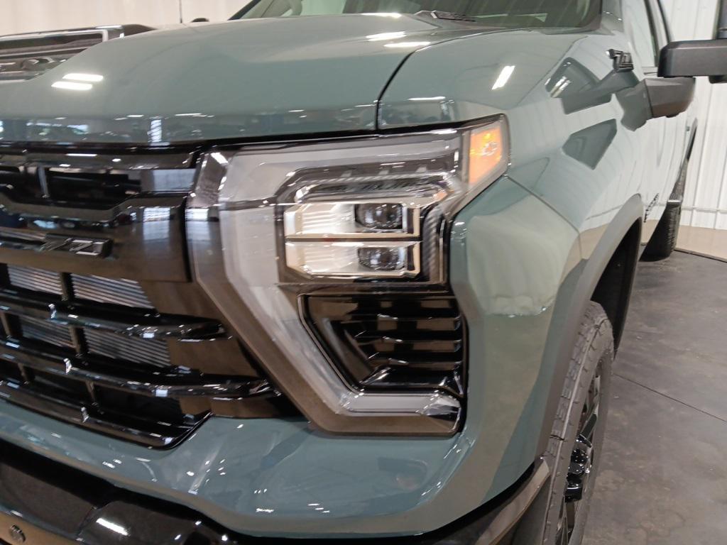 new 2025 Chevrolet Silverado 3500 car, priced at $70,150