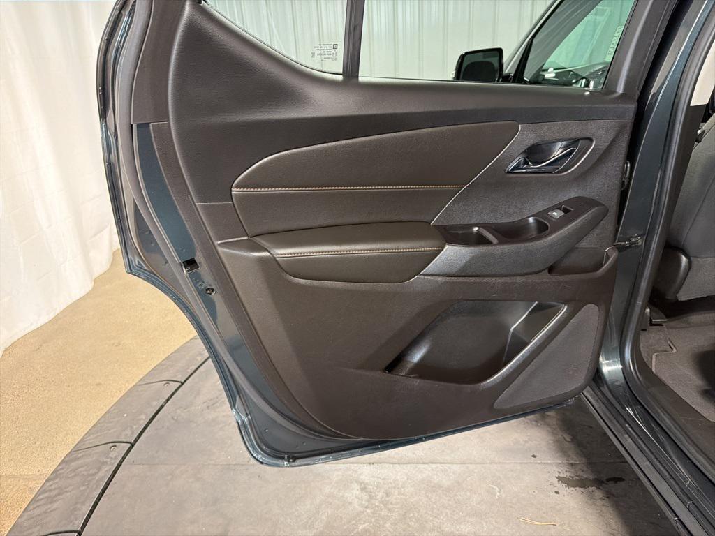 used 2020 Chevrolet Traverse car, priced at $24,983