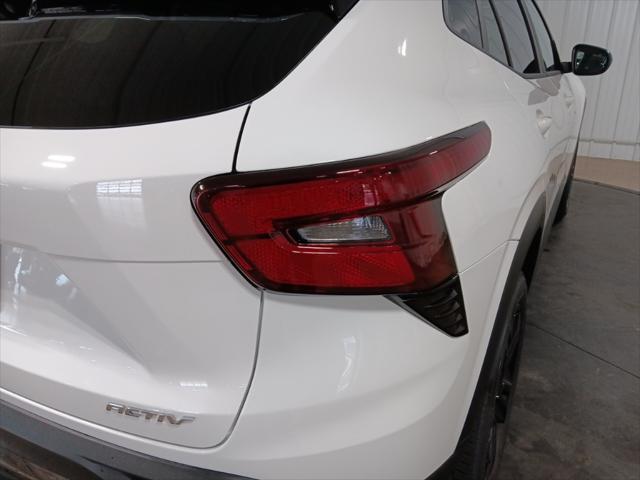 new 2025 Chevrolet Trax car, priced at $26,955