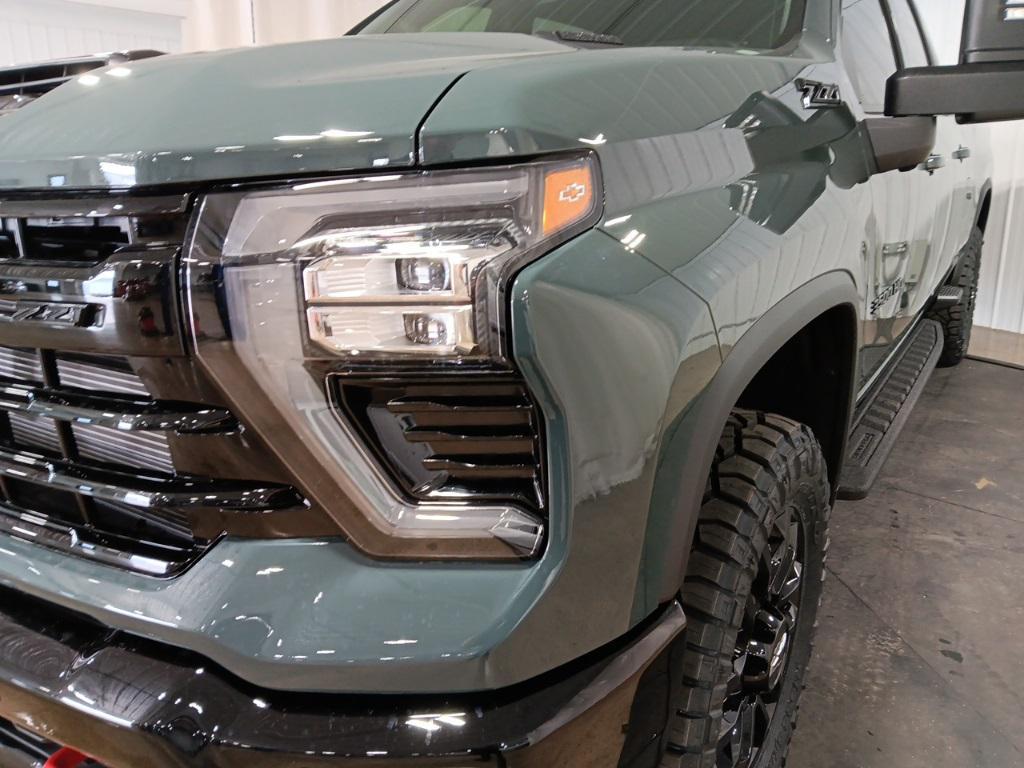 new 2025 Chevrolet Silverado 3500 car, priced at $78,630