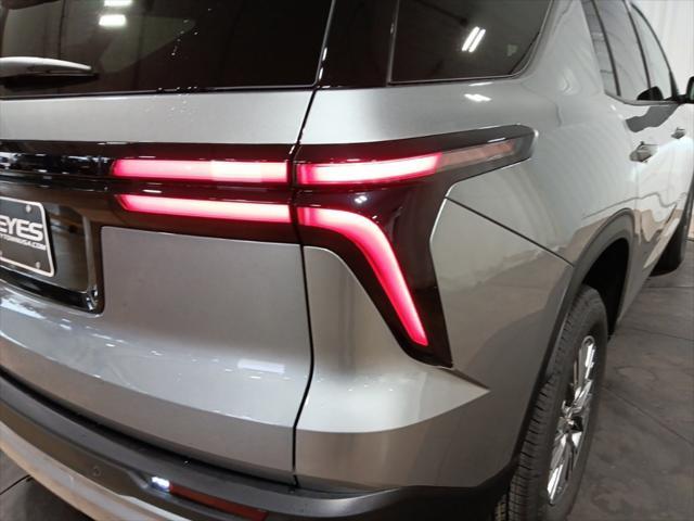 new 2025 Chevrolet Traverse car, priced at $44,560