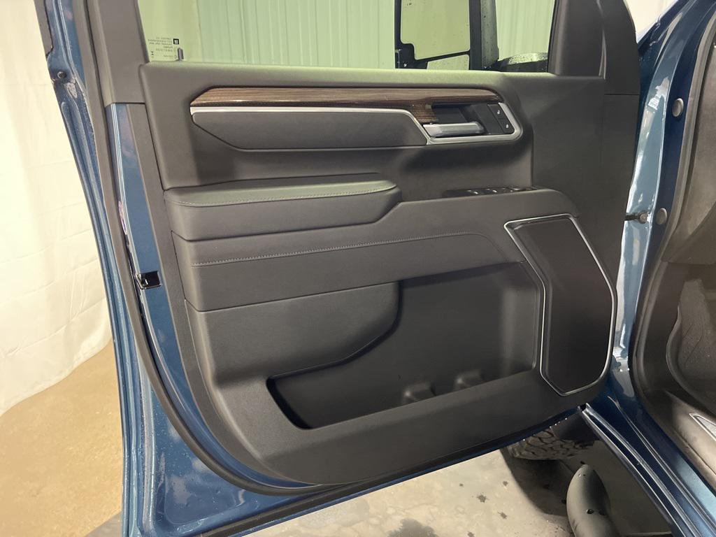 new 2025 Chevrolet Silverado 2500 car, priced at $68,269
